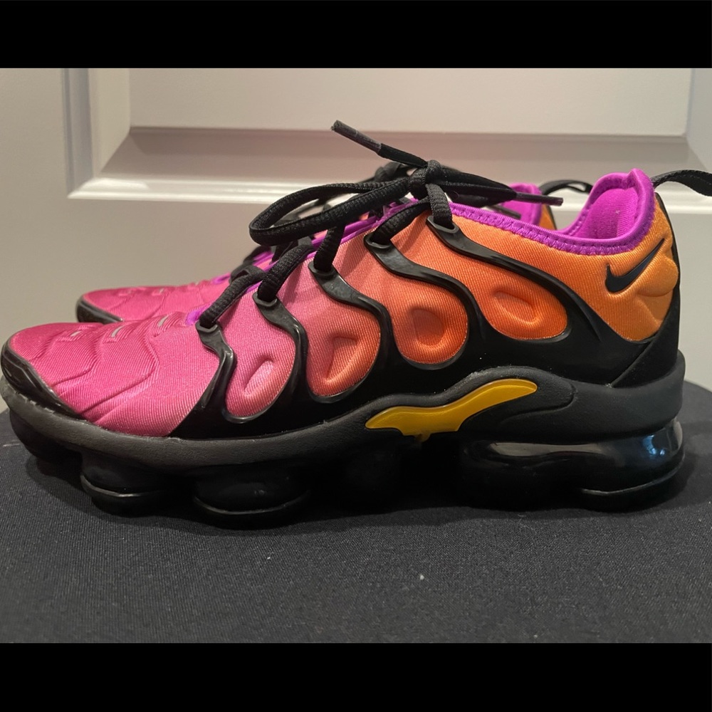 **NIKE** practically brand new!